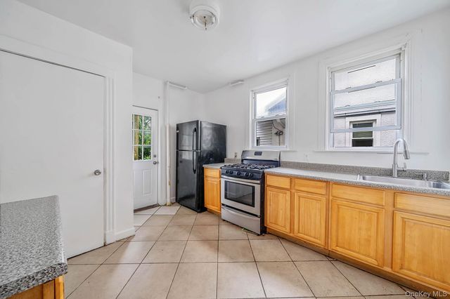 425 S Columbus Avenue, Mount Vernon, NY 10553