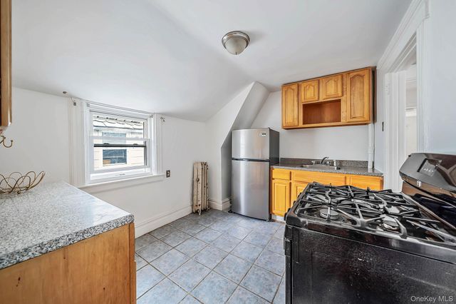 425 S Columbus Avenue, Mount Vernon, NY 10553