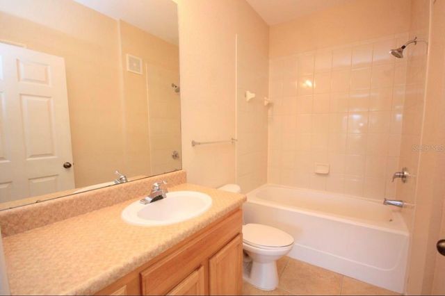 10213 COURTNEY PALMS BOULEVARD 301, Tampa, FL 33619