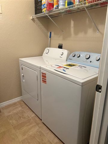 10213 COURTNEY PALMS BOULEVARD 301, Tampa, FL 33619