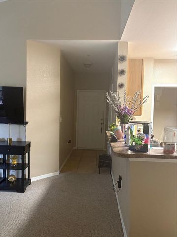 10213 COURTNEY PALMS BOULEVARD 301, Tampa, FL 33619