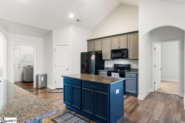 615 Forden Drive, Wellford, SC 29385