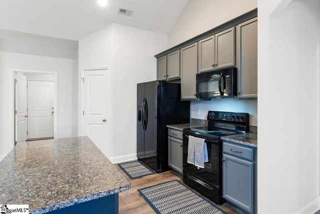 615 Forden Drive, Wellford, SC 29385