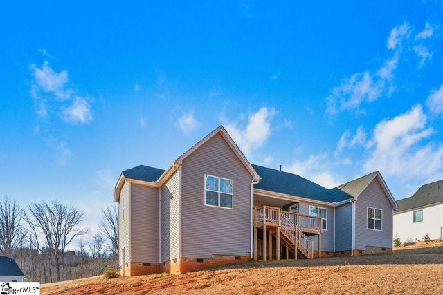 615 Forden Drive, Wellford, SC 29385