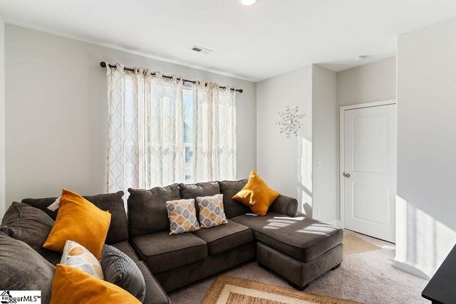 615 Forden Drive, Wellford, SC 29385