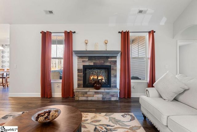 615 Forden Drive, Wellford, SC 29385