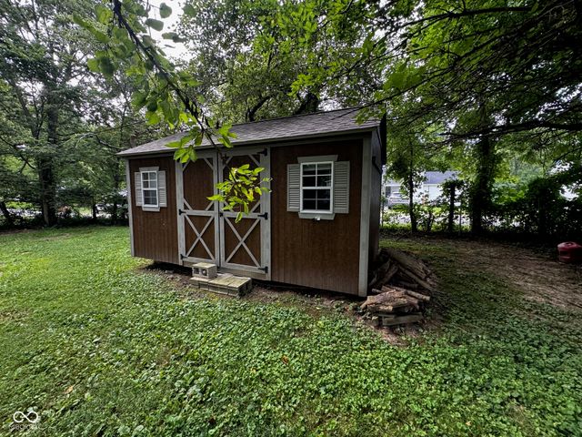 501 E Howard Street, Waveland, IN 47989