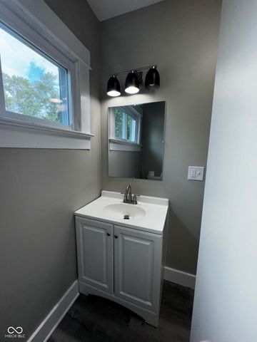 501 E Howard Street, Waveland, IN 47989