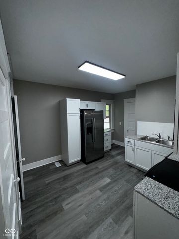 501 E Howard Street, Waveland, IN 47989
