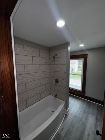 501 E Howard Street, Waveland, IN 47989