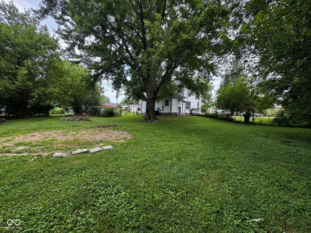 501 E Howard Street, Waveland, IN 47989