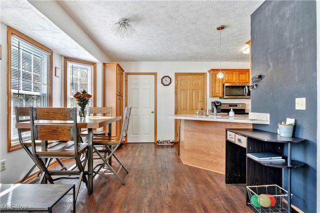 13152 Kaufman Avenue NW, Hartville, OH 44632