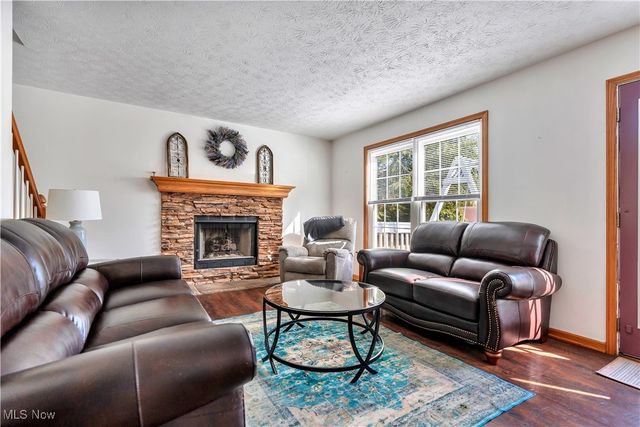 13152 Kaufman Avenue NW, Hartville, OH 44632