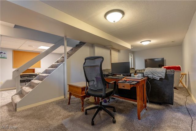 13152 Kaufman Avenue NW, Hartville, OH 44632