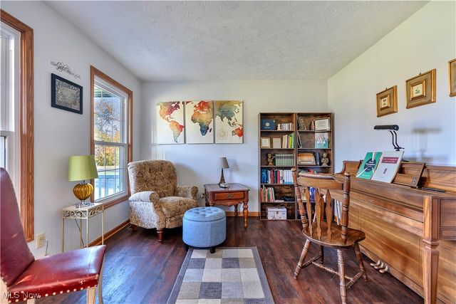 13152 Kaufman Avenue NW, Hartville, OH 44632