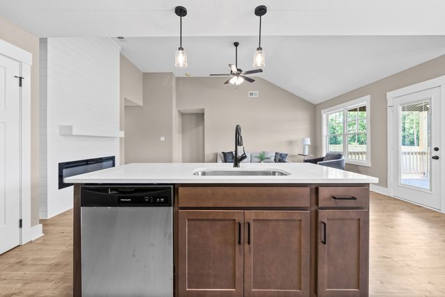 1 Echo Ridge, Oak Grove, KY 42262