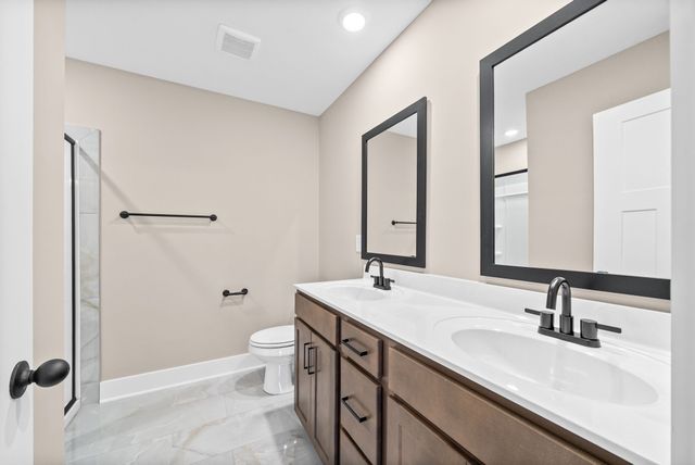 1 Echo Ridge, Oak Grove, KY 42262