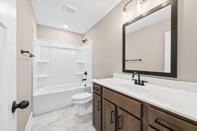 1 Echo Ridge, Oak Grove, KY 42262