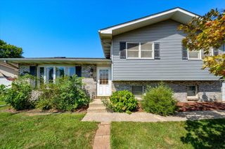 7520 Johnson Street, Merrillville, IN 46410