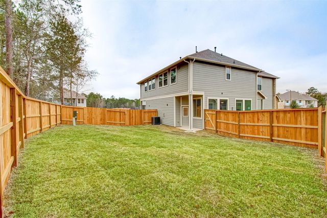 332 N Spotted Fern Drive, Montgomery, TX 77316