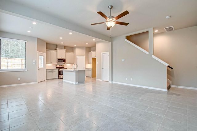 332 N Spotted Fern Drive, Montgomery, TX 77316