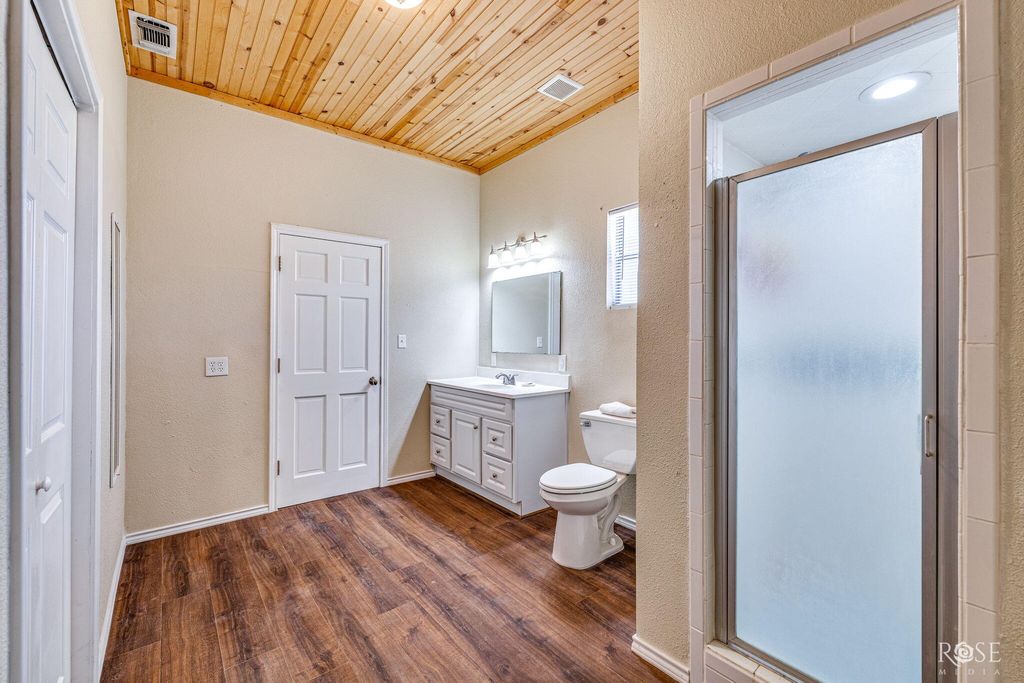Image 17 of property listing at 6036 Navajo Road, San Angelo, TX 76901