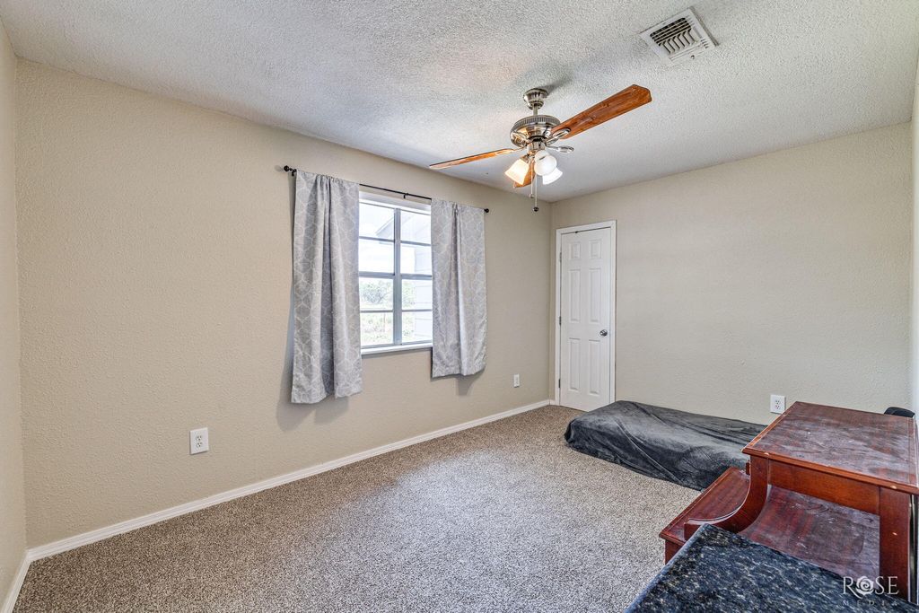 Image 23 of property listing at 6036 Navajo Road, San Angelo, TX 76901