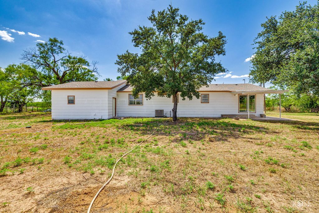 Image 26 of property listing at 6036 Navajo Road, San Angelo, TX 76901