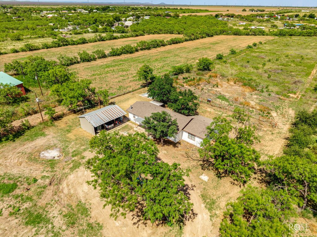 Image 36 of property listing at 6036 Navajo Road, San Angelo, TX 76901