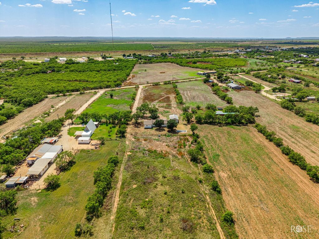 Image 44 of property listing at 6036 Navajo Road, San Angelo, TX 76901