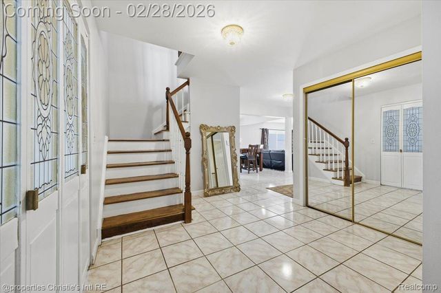 22448 Hallcroft Trail, Southfield, MI 48034