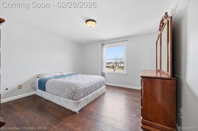 22448 Hallcroft Trail, Southfield, MI 48034