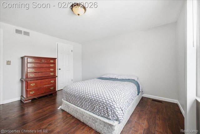 22448 Hallcroft Trail, Southfield, MI 48034