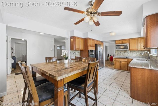 22448 Hallcroft Trail, Southfield, MI 48034