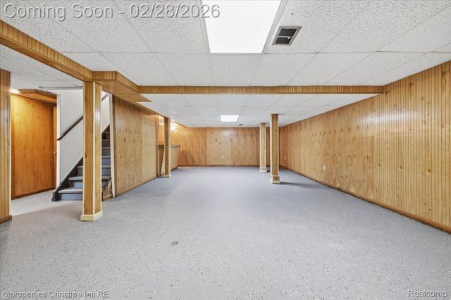 22448 Hallcroft Trail, Southfield, MI 48034