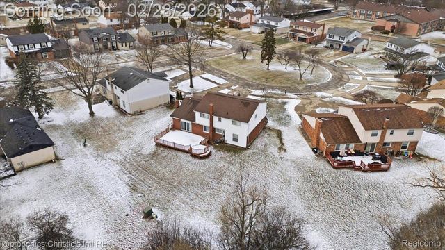 22448 Hallcroft Trail, Southfield, MI 48034