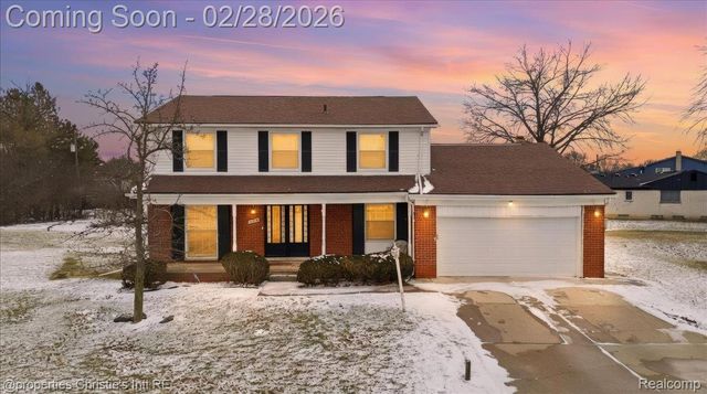 22448 Hallcroft Trail, Southfield, MI 48034