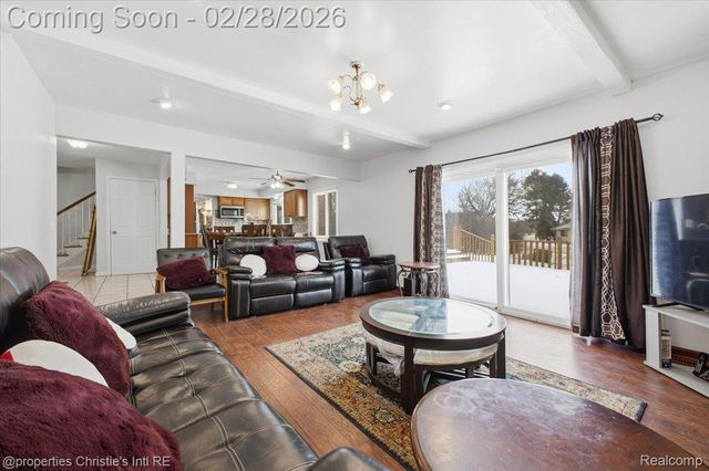 22448 Hallcroft Trail, Southfield, MI 48034