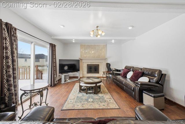 22448 Hallcroft Trail, Southfield, MI 48034