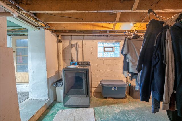 105 Pandora Rd, Derry Twp, PA 15661