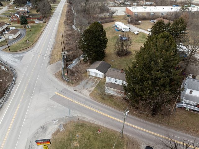 105 Pandora Rd, Derry Twp, PA 15661