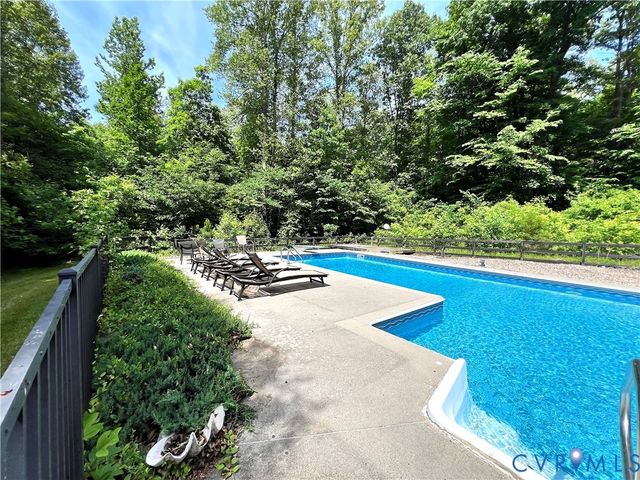 16184 Point Beverley Ct, Montpelier, VA 23192