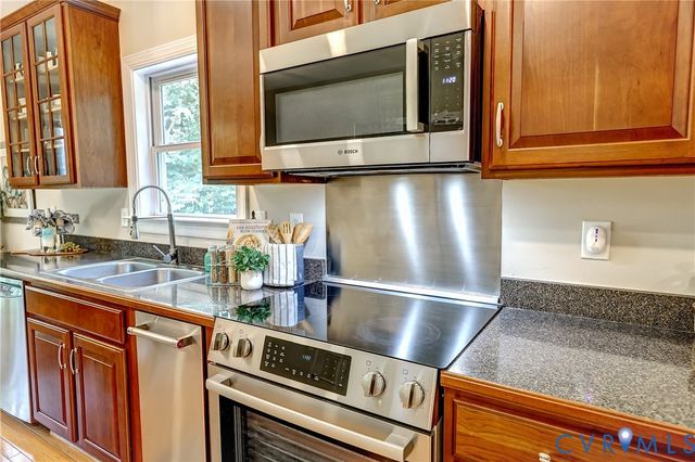 16184 Point Beverley Ct, Montpelier, VA 23192