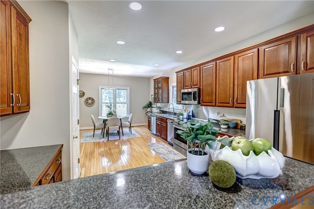 16184 Point Beverley Ct, Montpelier, VA 23192