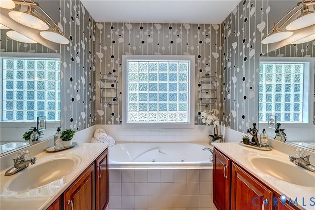 16184 Point Beverley Ct, Montpelier, VA 23192