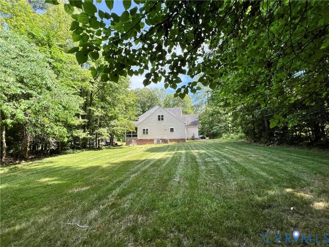16184 Point Beverley Ct, Montpelier, VA 23192