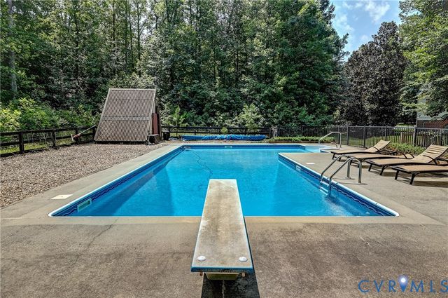 16184 Point Beverley Ct, Montpelier, VA 23192