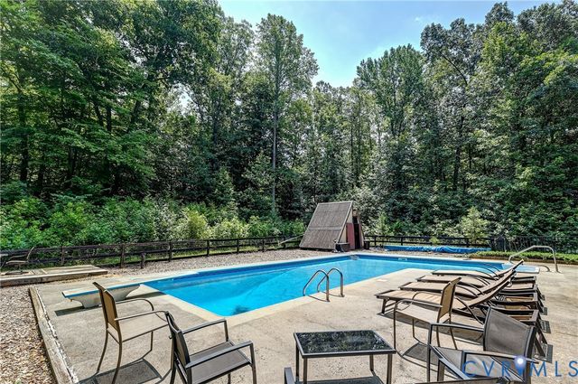 16184 Point Beverley Ct, Montpelier, VA 23192