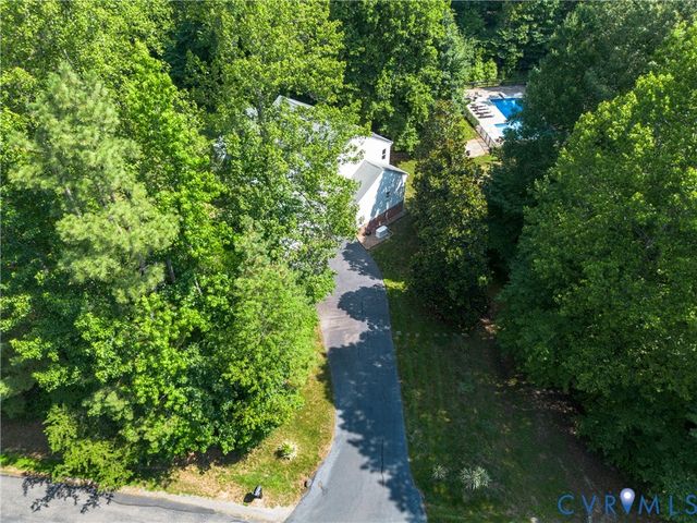 16184 Point Beverley Ct, Montpelier, VA 23192