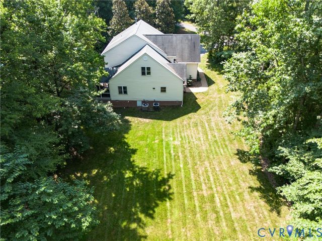 16184 Point Beverley Ct, Montpelier, VA 23192